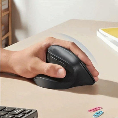 Souris ergonomique sans fil avec main homme